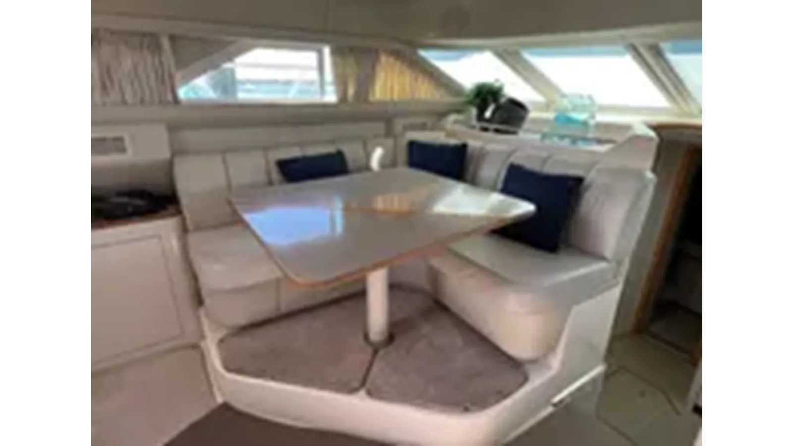 Продажа яхты 1997 Sea Ray 420 Aft Cabin