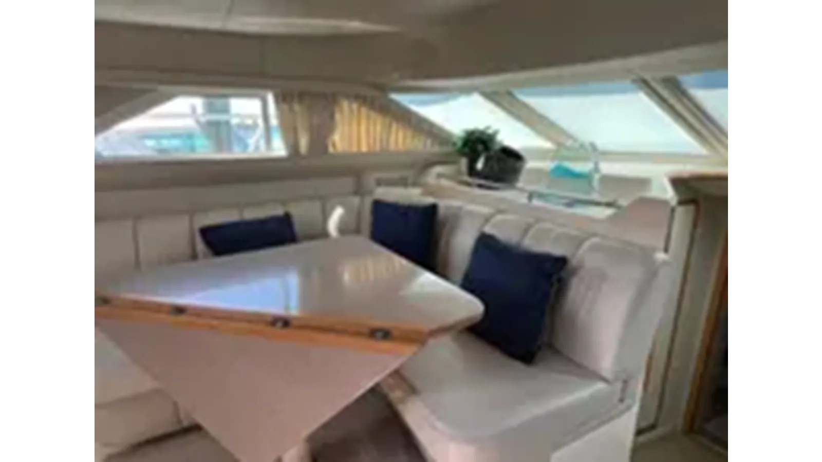 Стоимость яхты 1997 Sea Ray 420 Aft Cabin