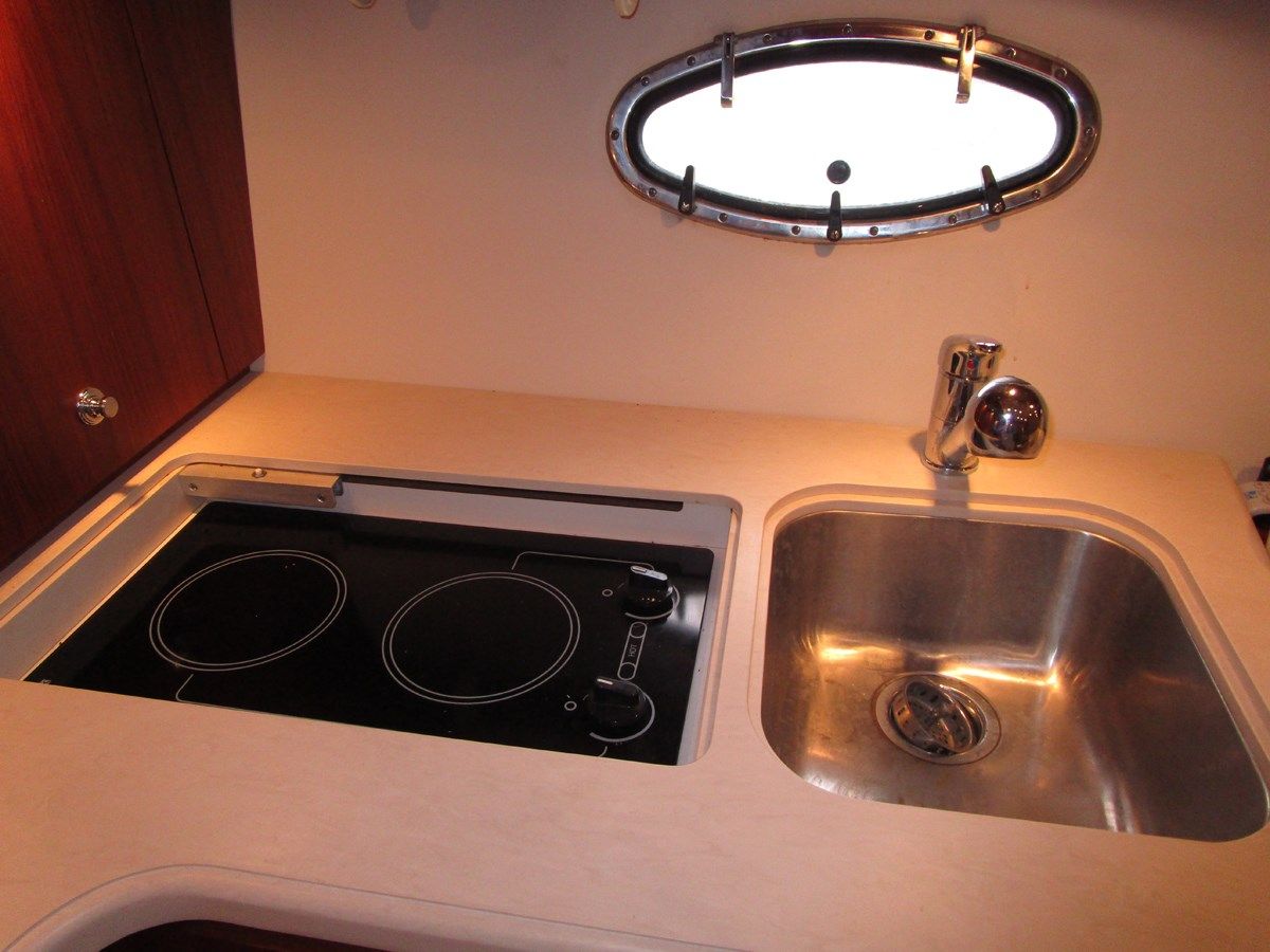 best yacht sales deals 5050 2005