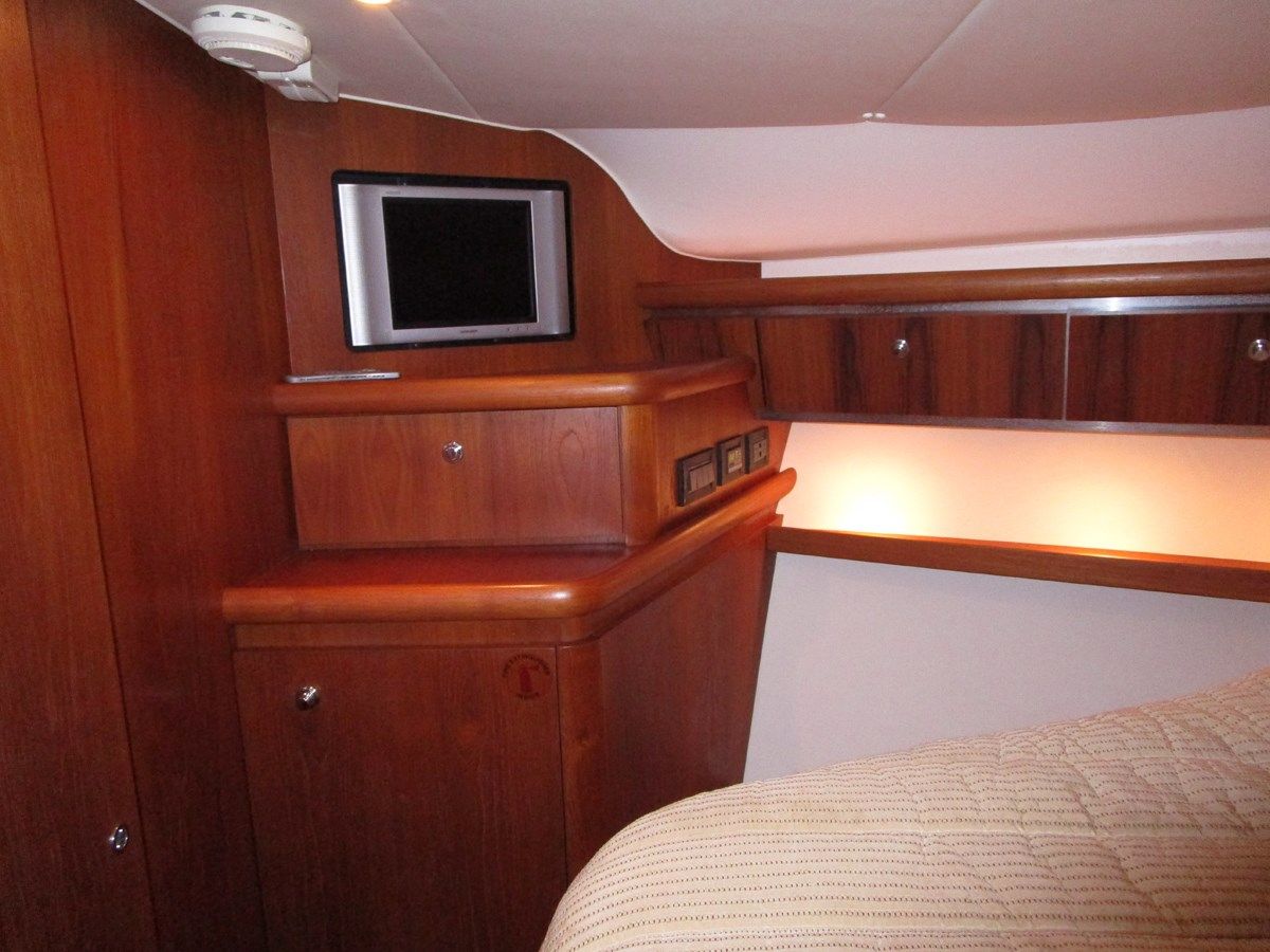the best price on 5050 - Tiara