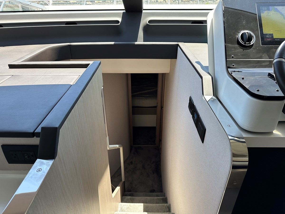 Купить яхту ZOOLAND - Azimut Yachts в Shestakov Yacht Sales