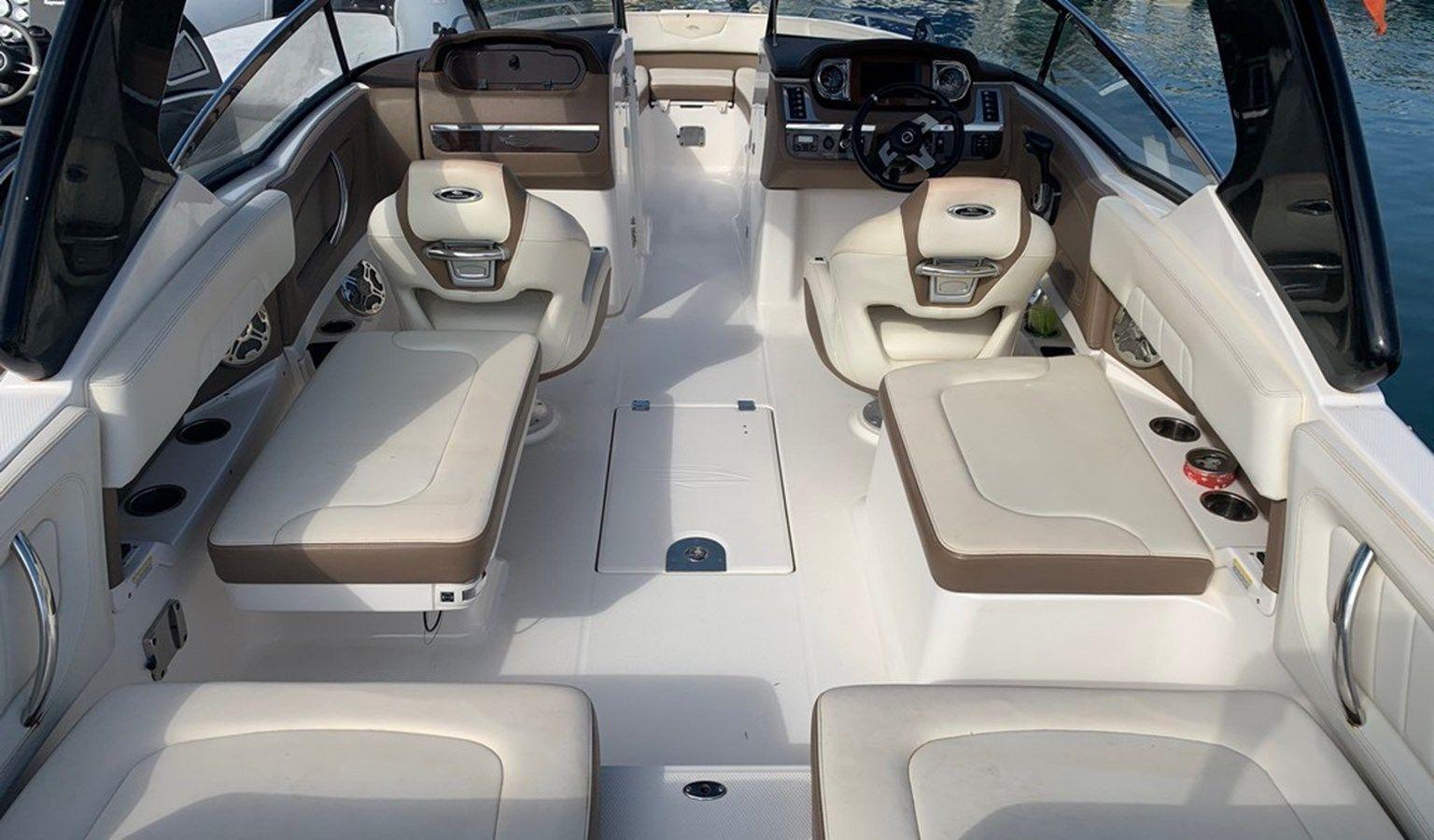 Buy a yacht Chaparral 2014