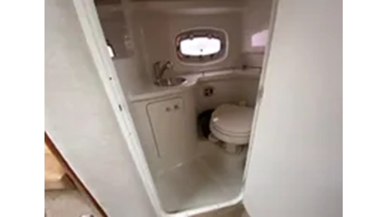 best yacht sales deals 2011 Sea Ray 280 Sundancer - SEA RAY