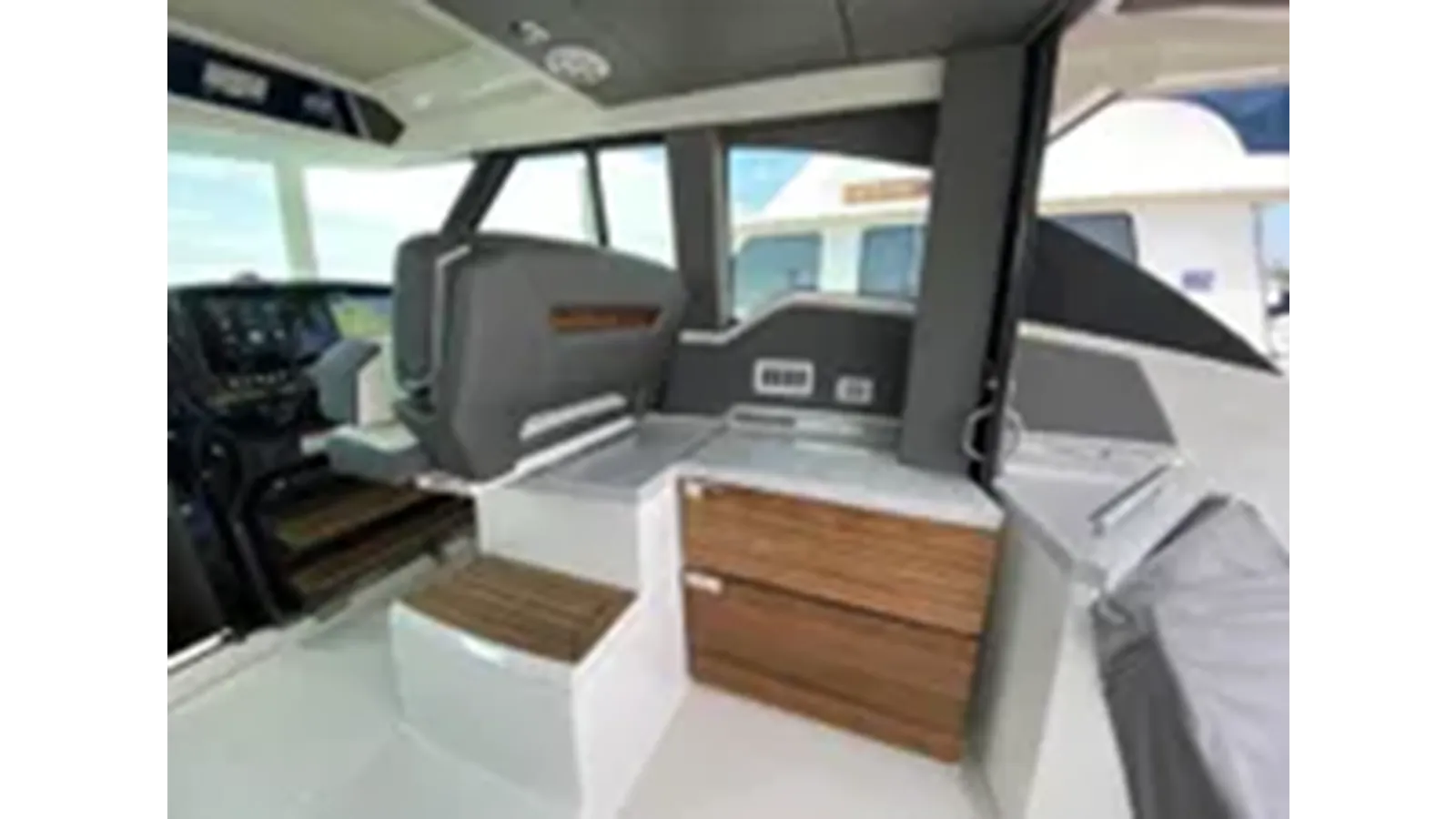 the best price on 2021 Tiara Yachts 43 LE - Tiara