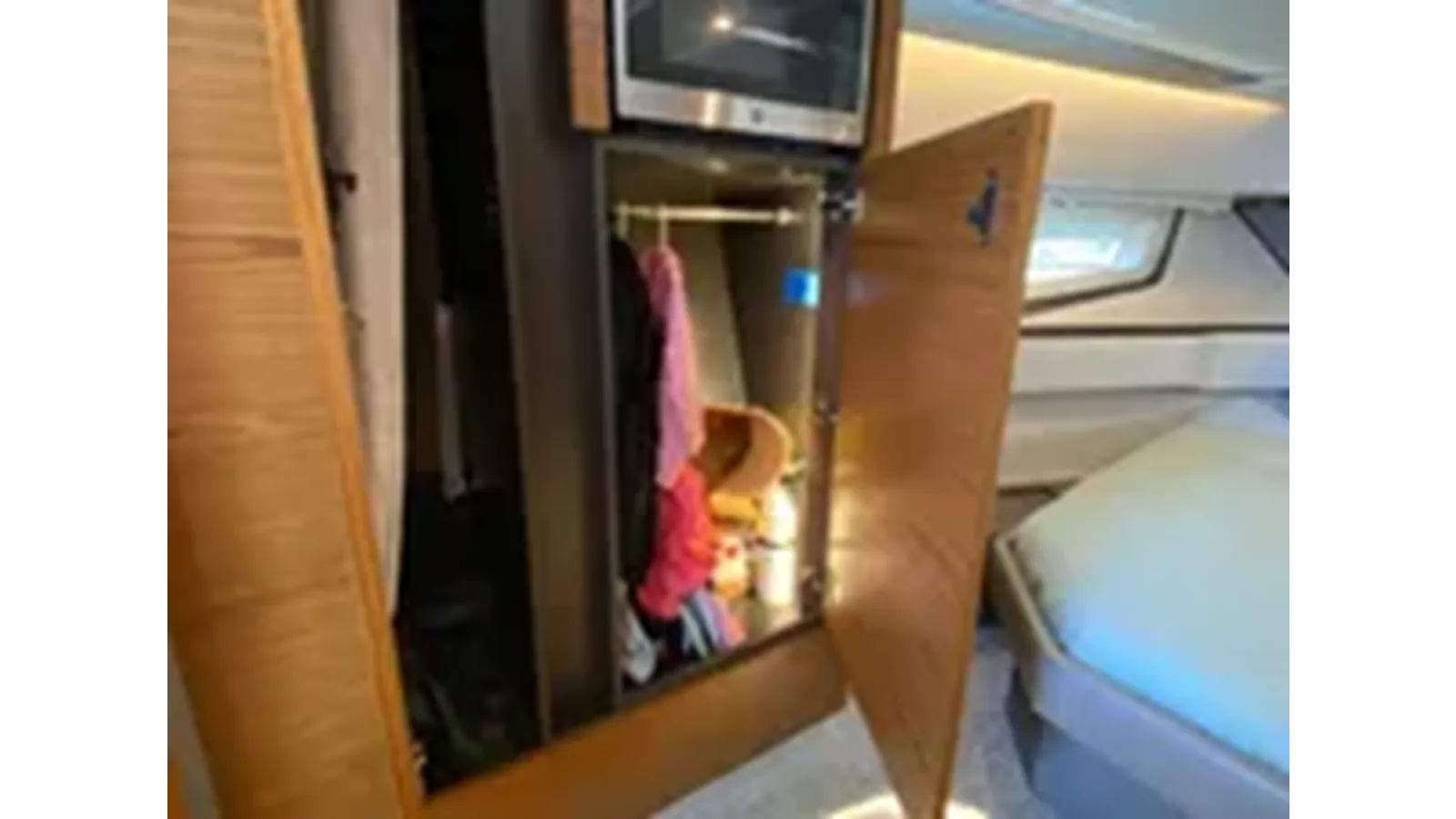 Buy a 2021 Tiara Yachts 43 LE 43 LE at Shestakov Yacht Sales