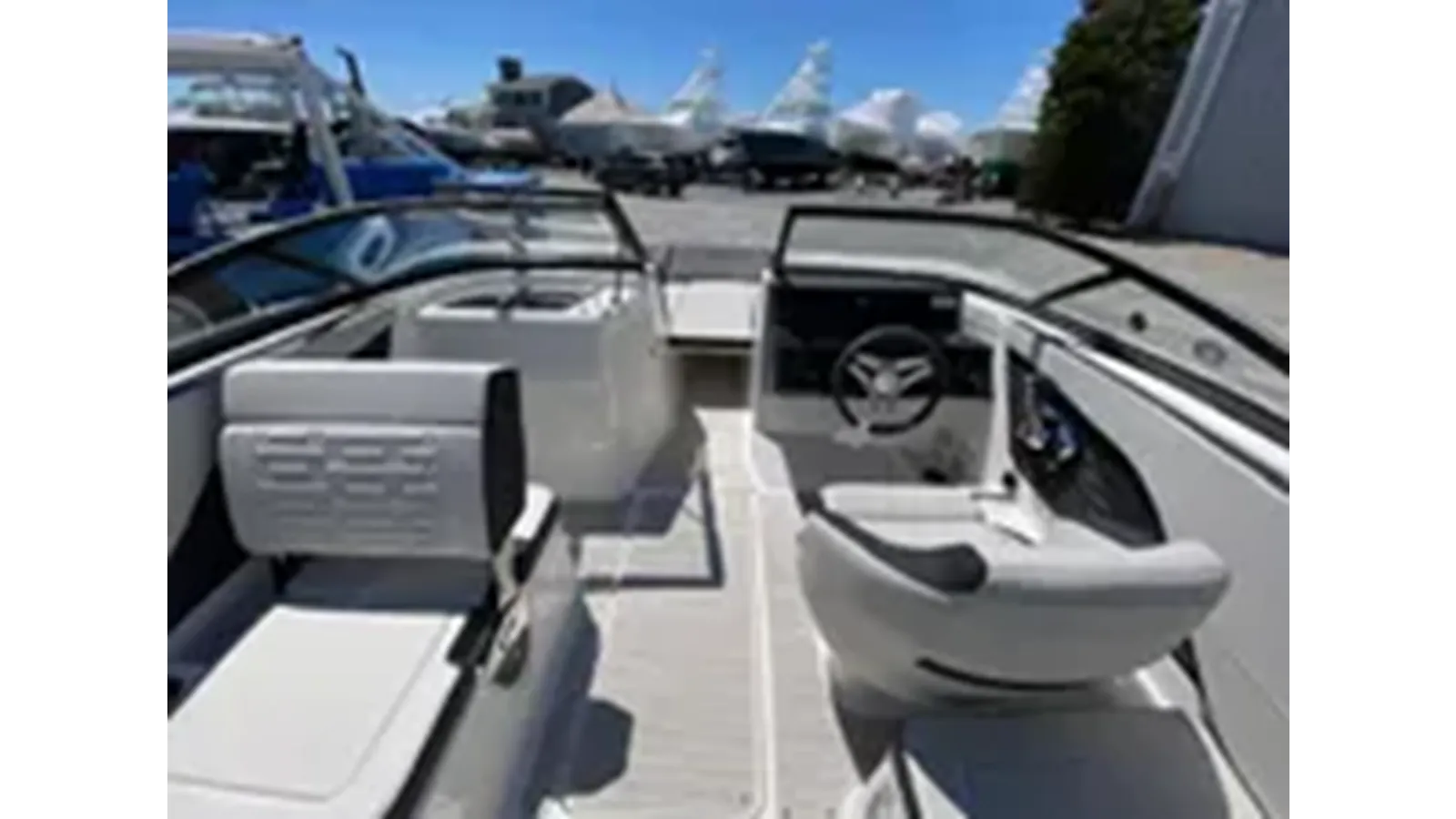 the best price on 2024 Sea Ray SPX 210 OB 21