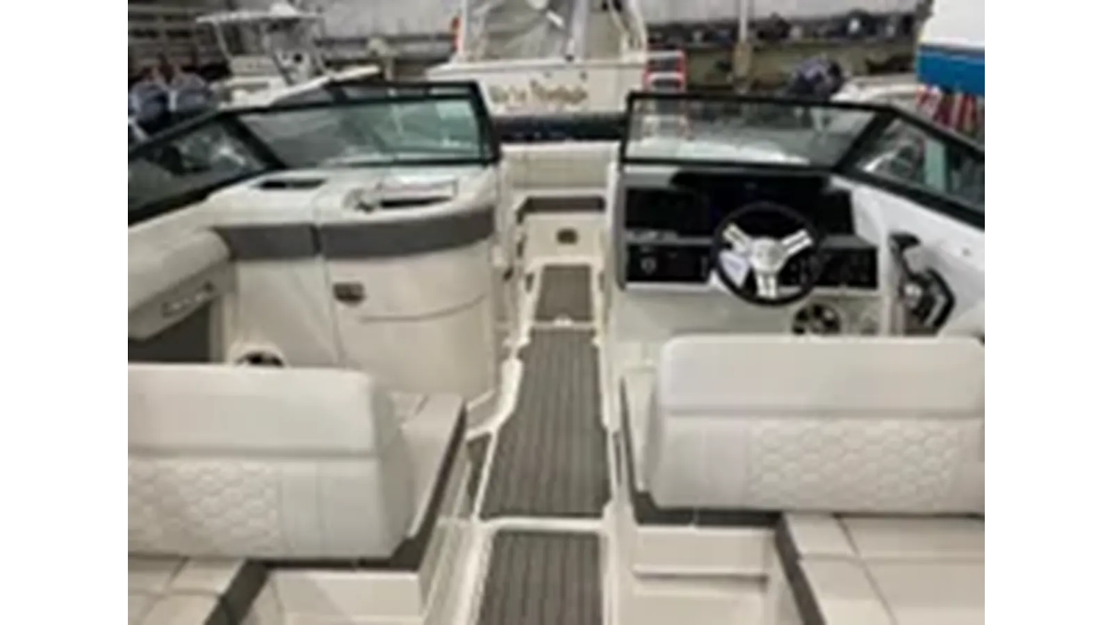 Лучшие предложения покупки яхты 2024 Sea Ray 270 Sundeck Outboard 27