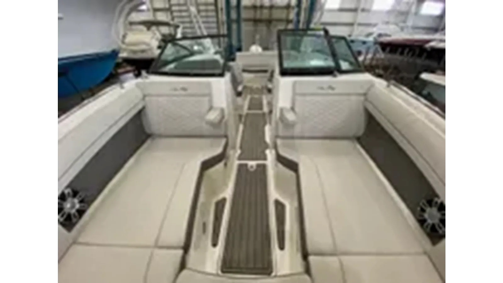Лучшая цена на 2024 Sea Ray 270 Sundeck Outboard