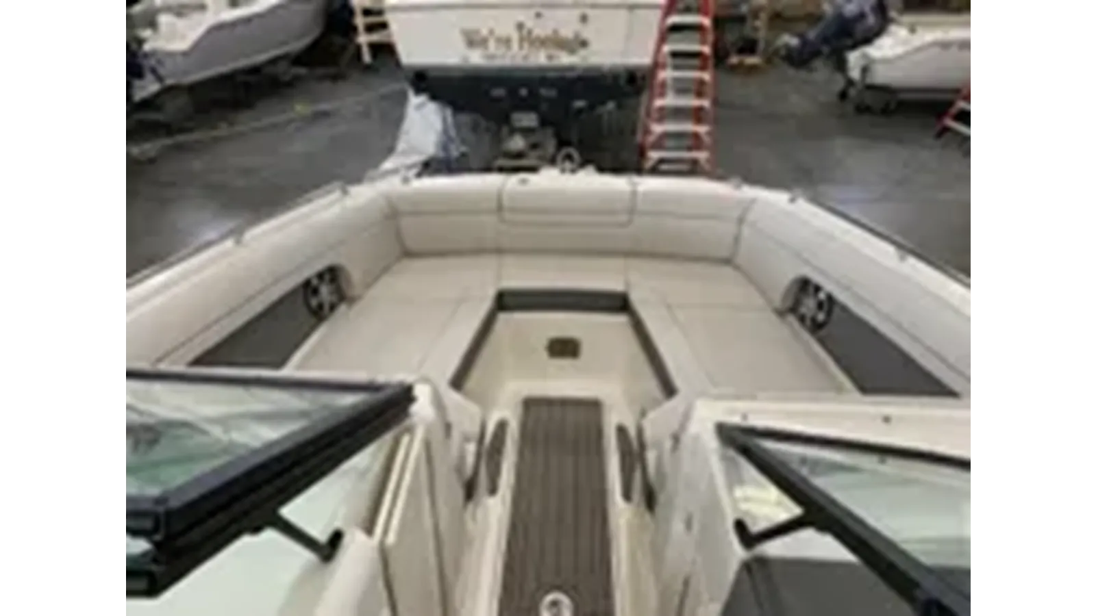 Стоимость яхты 2024 Sea Ray 270 Sundeck Outboard - SEA RAY