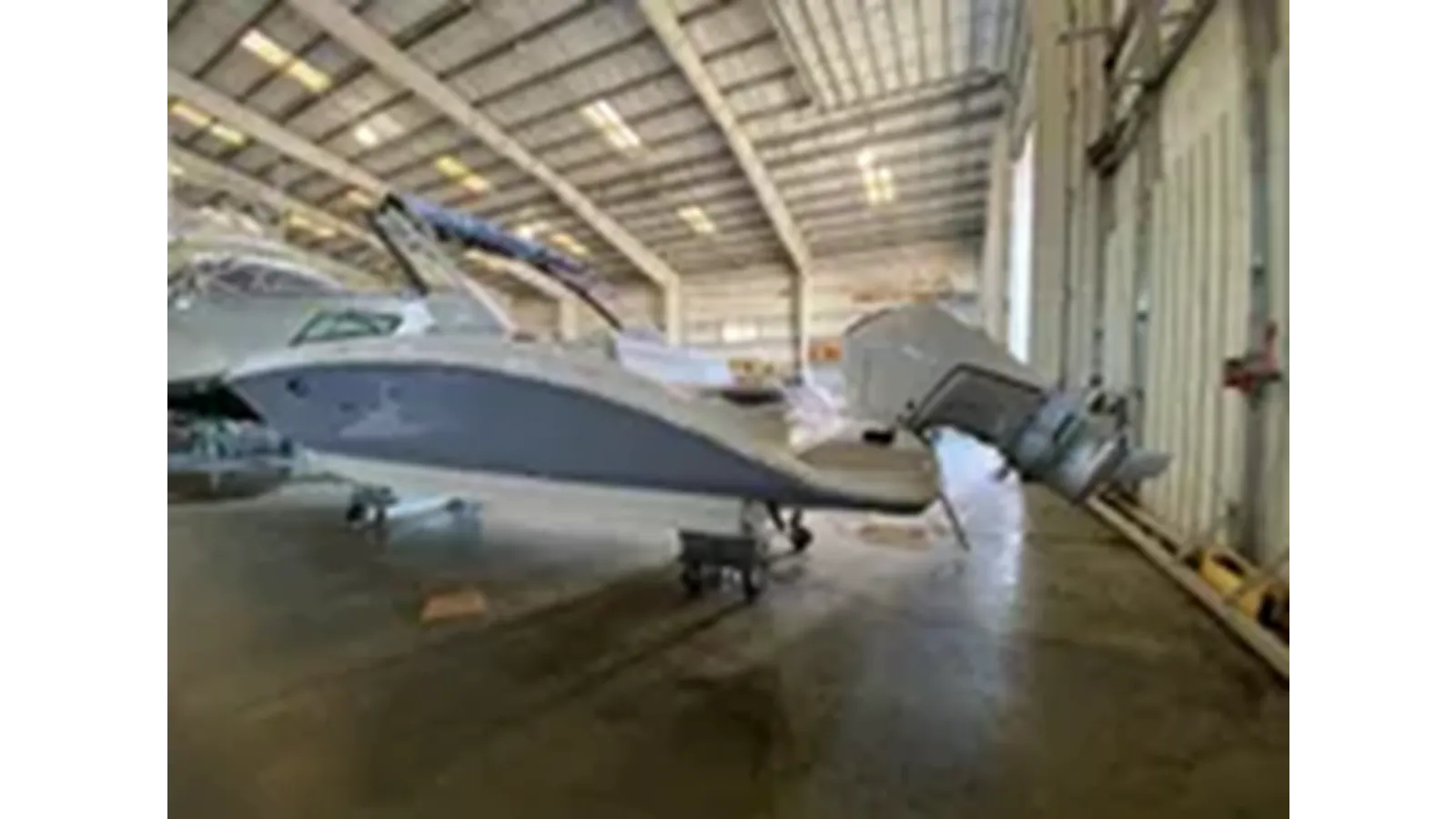 Лучшая цена на 2024 Sea Ray 270 Sundeck Outboard