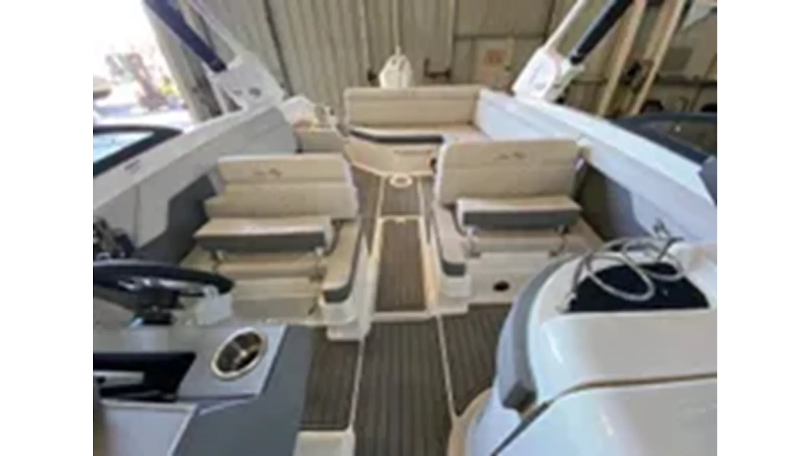 Продажа яхты 2024 Sea Ray 270 Sundeck Outboard - SEA RAY