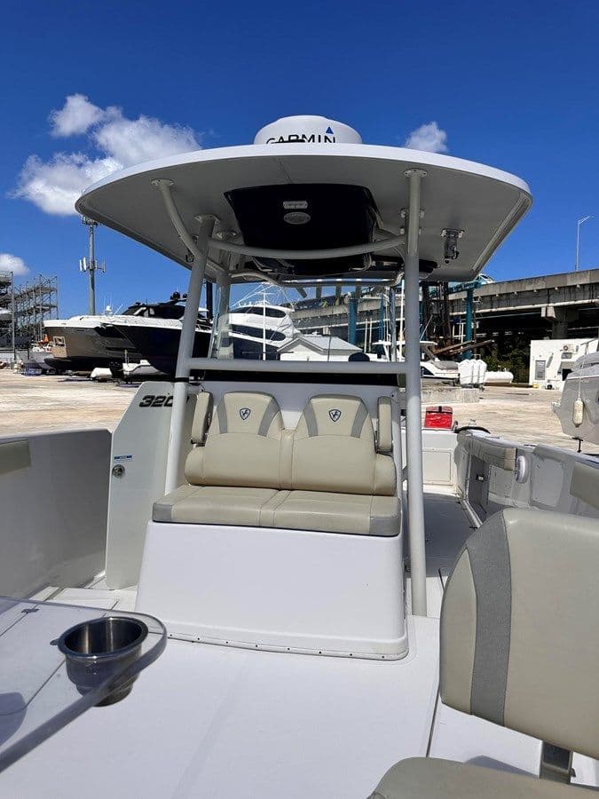 Buy a CENTURY 3200 32 at Shestakov Yacht Sales