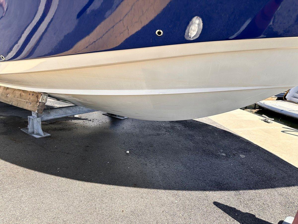 Buy a yacht CENTURY 3200 2020