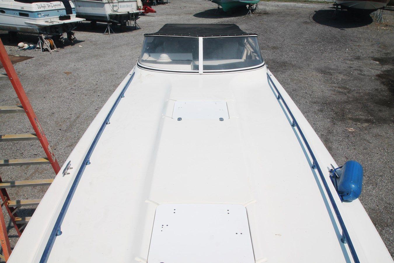 Buy a yacht Six Feet Deep 42 Staggered