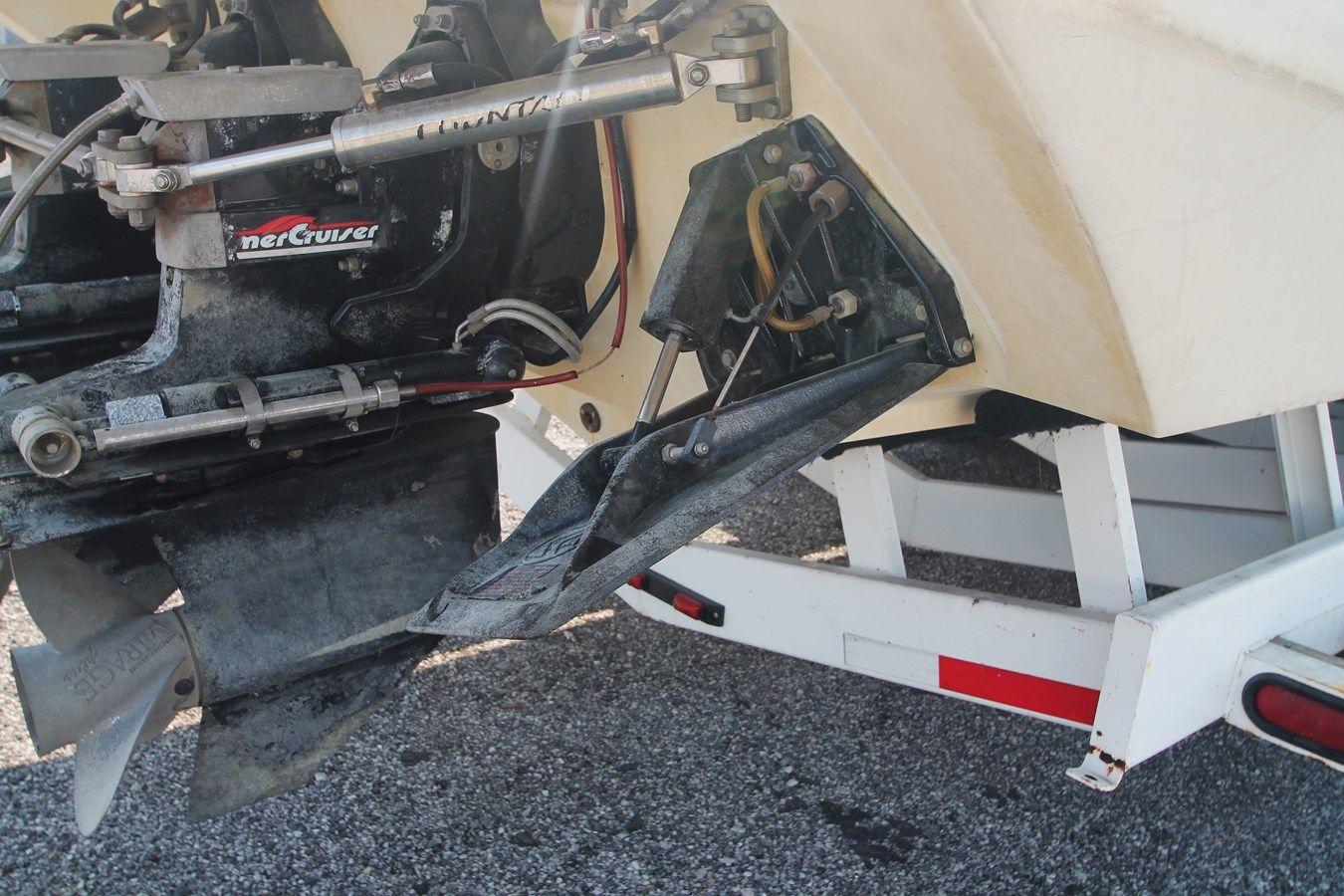 Buy a yacht Six Feet Deep 42