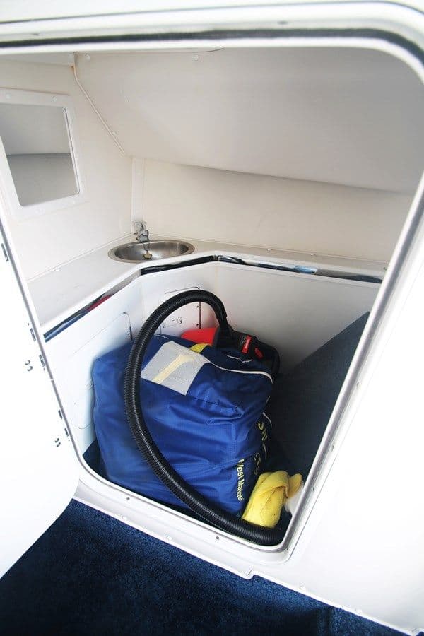 Buy a yacht Six Feet Deep - FOUNTAIN