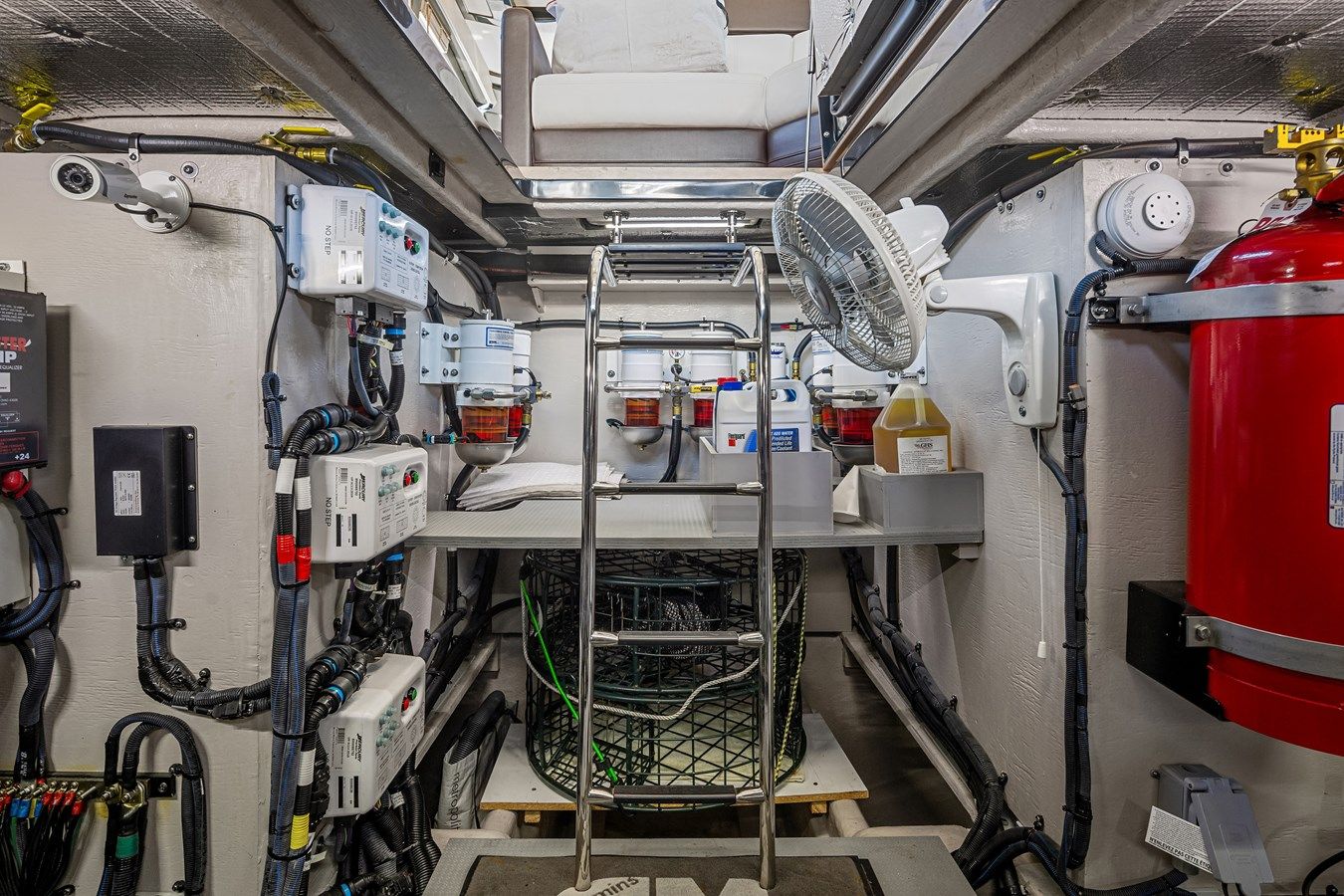 DOUBLE EAGLE L590 Sport yacht sale