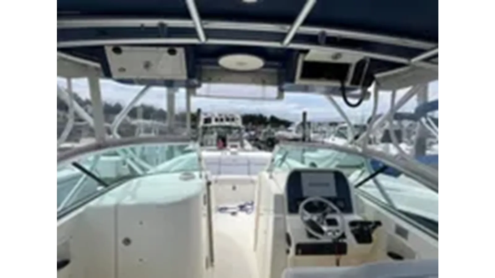 Купить яхту 2009 World Cat 290 DC 290 DC в Shestakov Yacht Sales