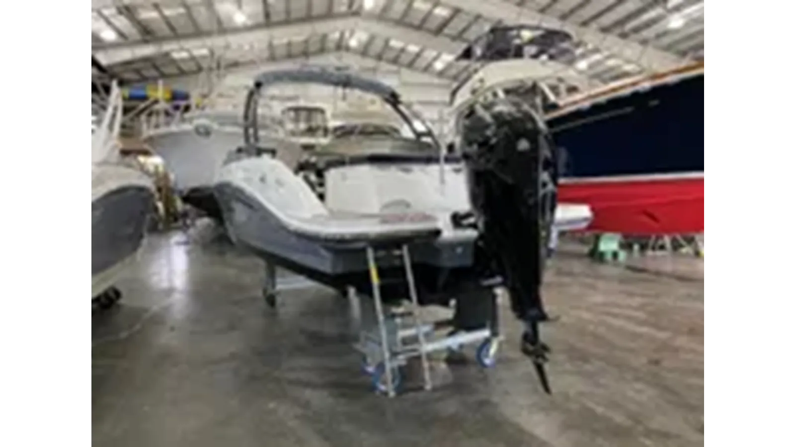 Продажа яхты 2024 Sea Ray SPX 230 Outboard - SEA RAY