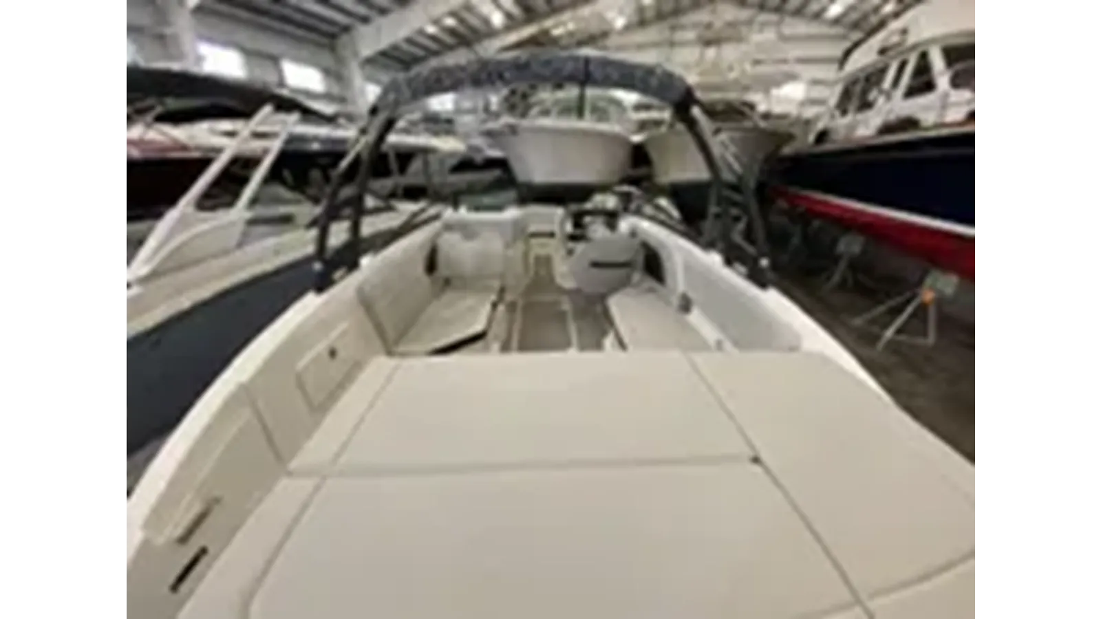 Купить яхту 2024 Sea Ray SPX 230 Outboard 23 в Shestakov Yacht Sales