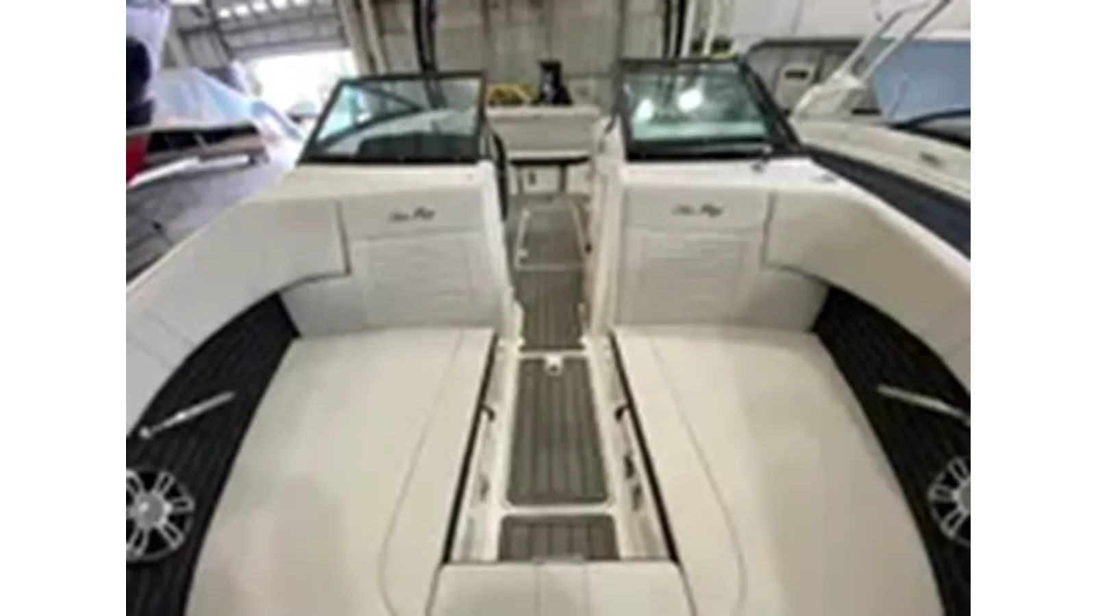 Лучшая цена на 2024 Sea Ray SPX 230 Outboard