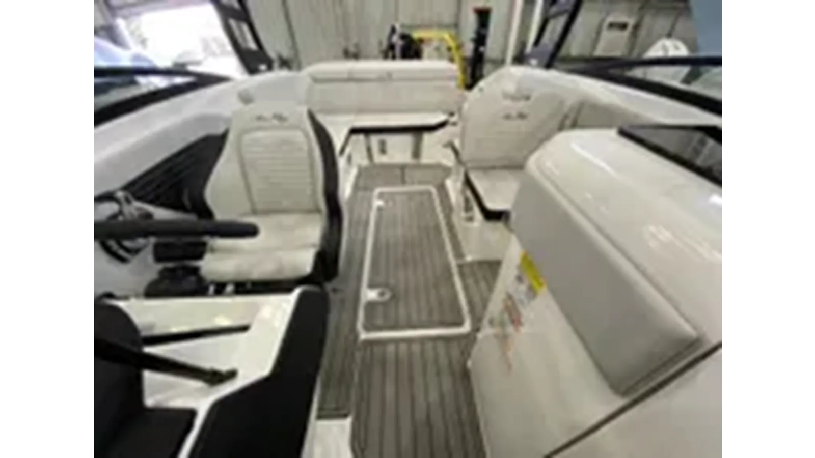 Купить 2024 Sea Ray SPX 230 Outboard 2024