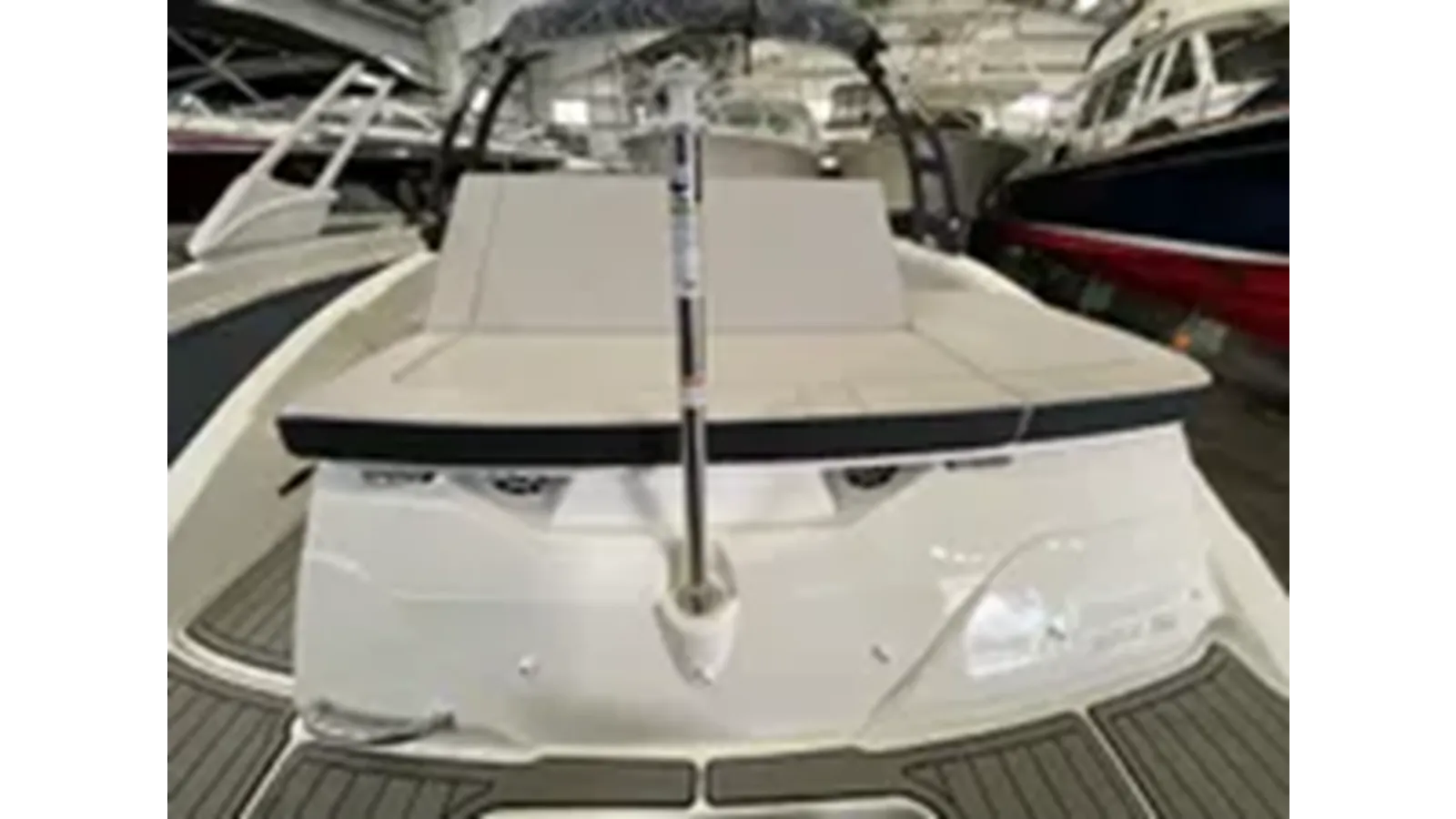 Лучшая цена на 2024 Sea Ray SPX 230 Outboard 23