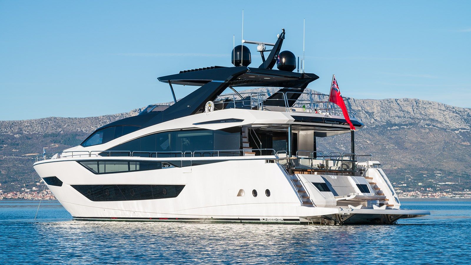 Buy a yacht MOWANA - Sunseeker