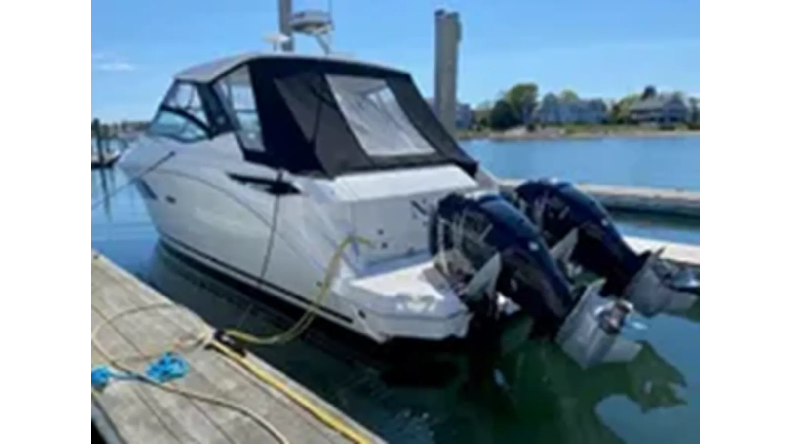 Лучшие предложения покупки яхты 2022 Sea Ray 320 Sundancer Outboard 32
