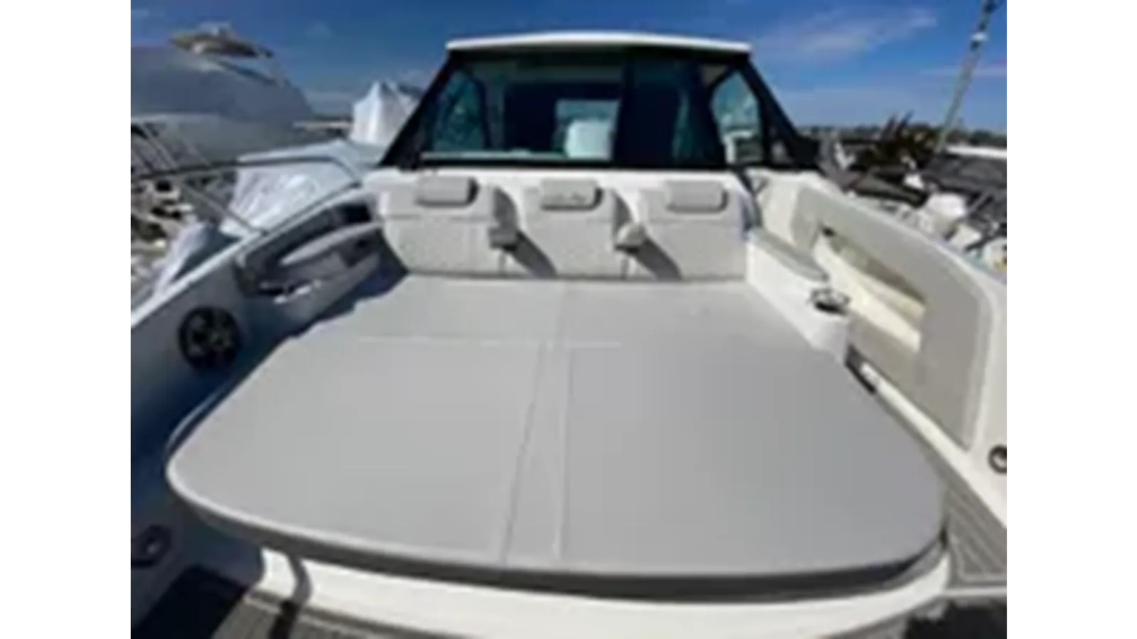 the best price on 2024 Sea Ray Sundancer 320 OB 34