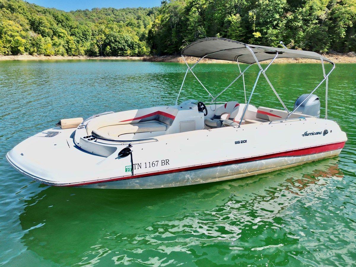 Купить яхту 019 Hurricane SunDeck SS201 NLFH 20 в Shestakov Yacht Sales