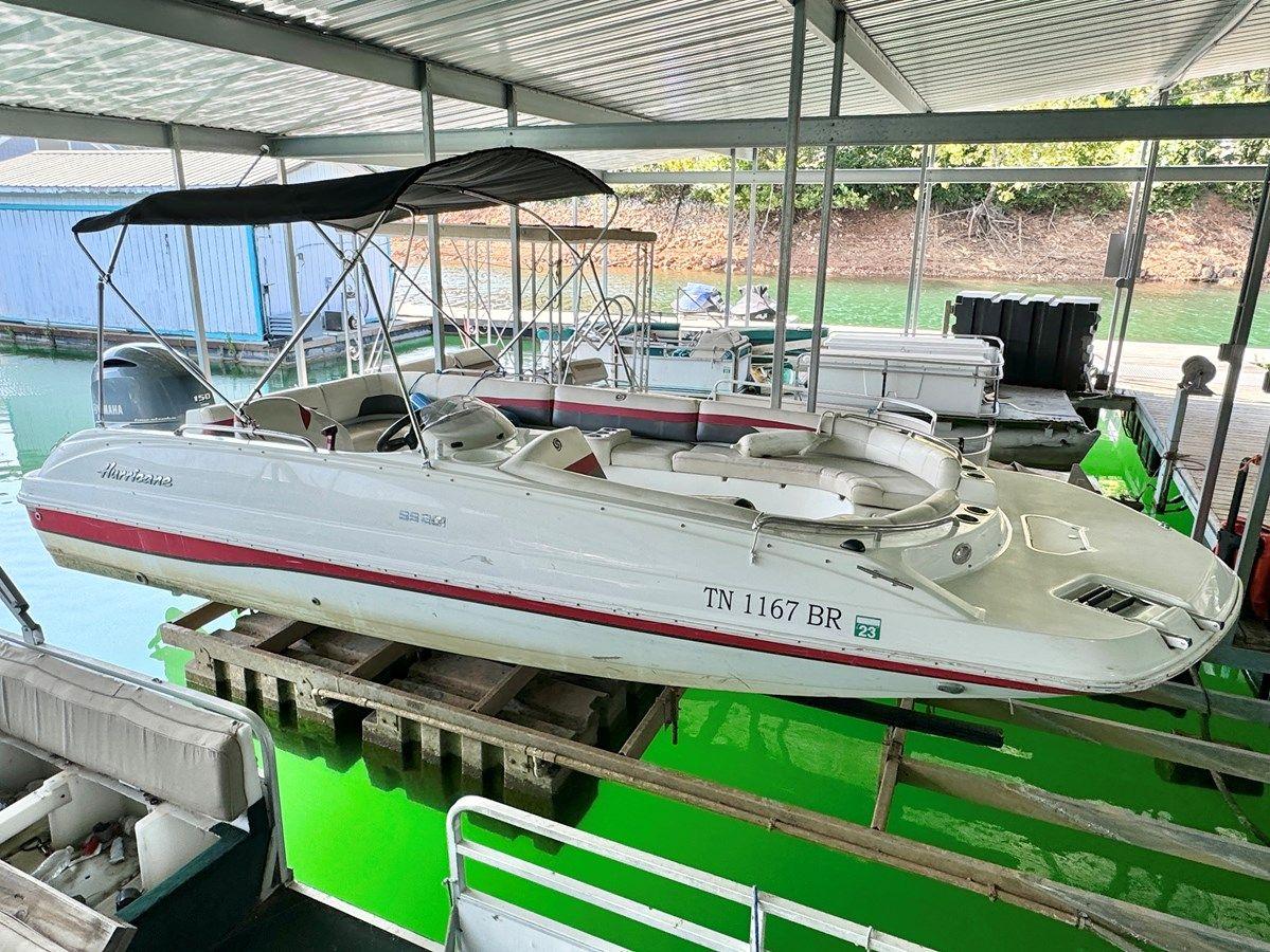 Купить яхту 019 Hurricane SunDeck SS201 NLFH - HURRICANE в Shestakov Yacht Sales