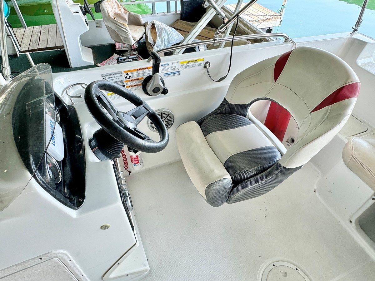 019 Hurricane SunDeck SS201 NLFH 2019