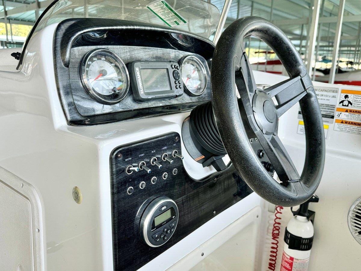 Продажа яхты 019 Hurricane SunDeck SS201 NLFH 2019