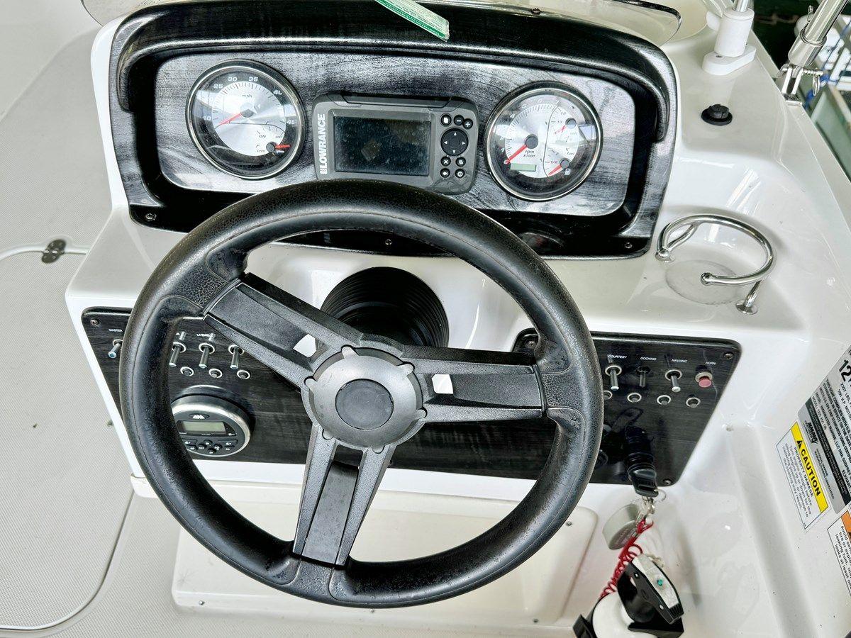 Лучшая цена на 019 Hurricane SunDeck SS201 NLFH