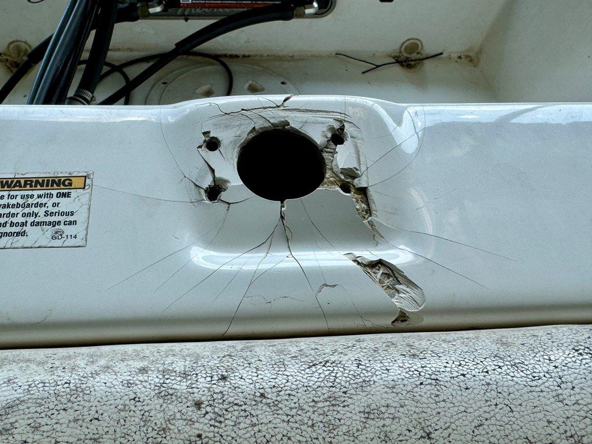 Лучшая цена на 019 Hurricane SunDeck SS201 NLFH 20