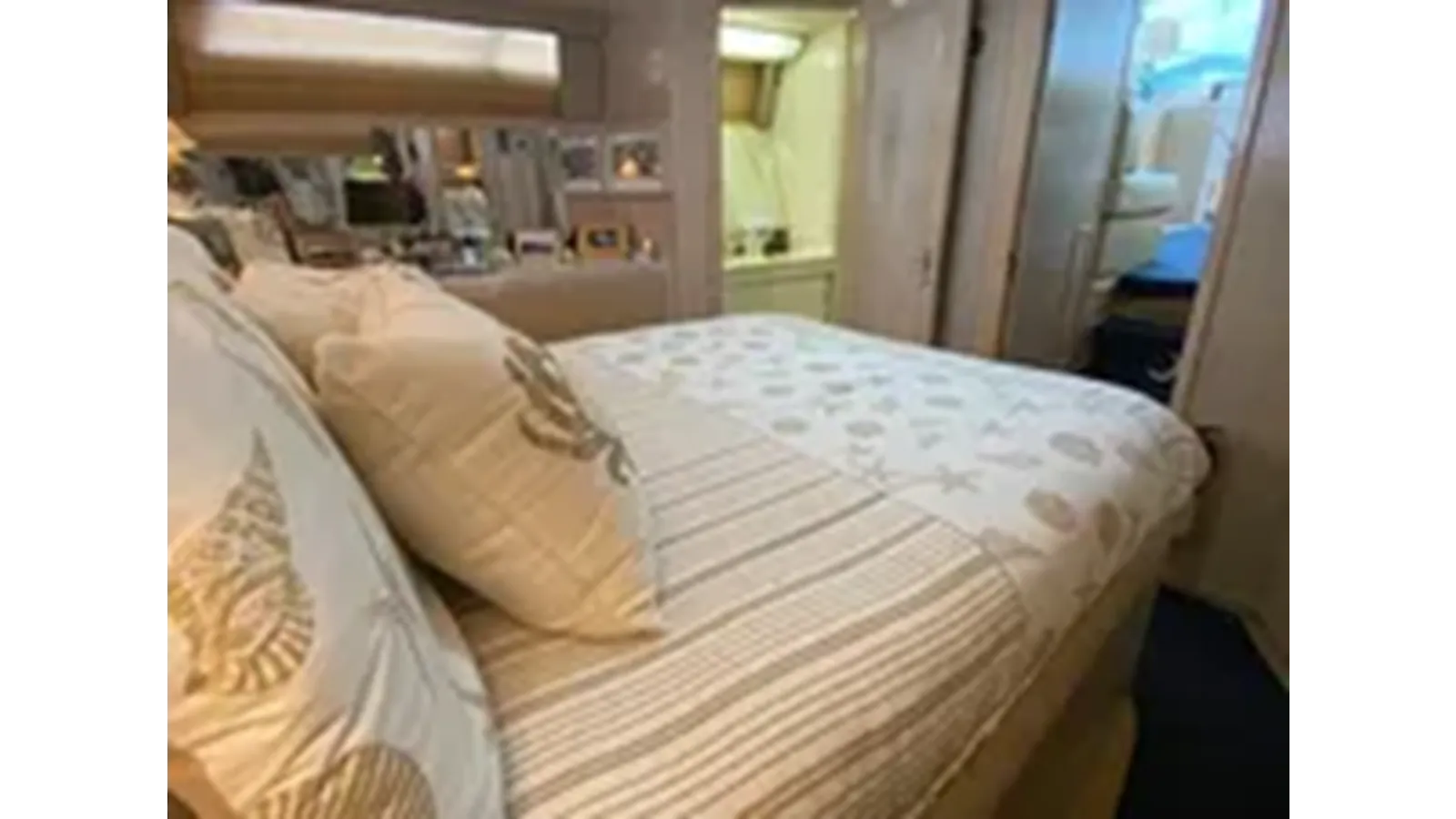 Продажа яхты 1991 Hatteras 40 Motor Yacht - Hatteras