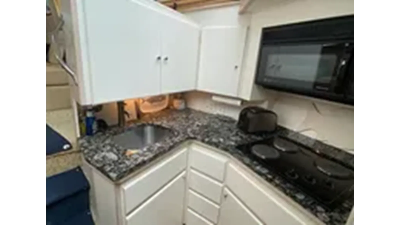 Лучшая цена на 1991 Hatteras 40 Motor Yacht 40 Motor Yacht