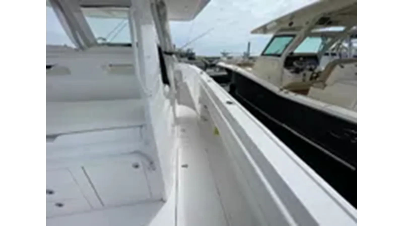 the best price on 2021 Intrepid Nomad 345 SE - Intrepid