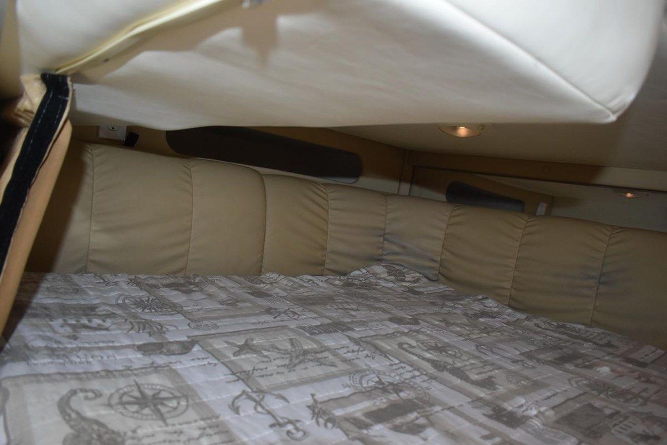 Polly Wog 312 Fiesta Vee yacht sale