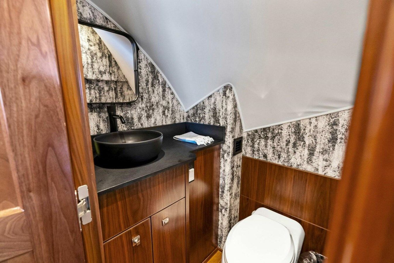 Купить TEAM MAYHEM 80 Skybridge