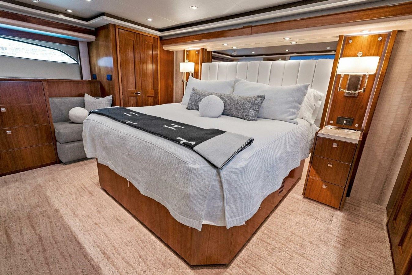 Лучшая цена на TEAM MAYHEM - VIKING