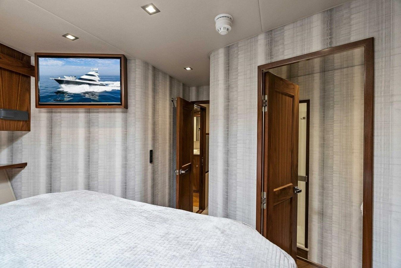 Лучшая цена на TEAM MAYHEM 80 Skybridge