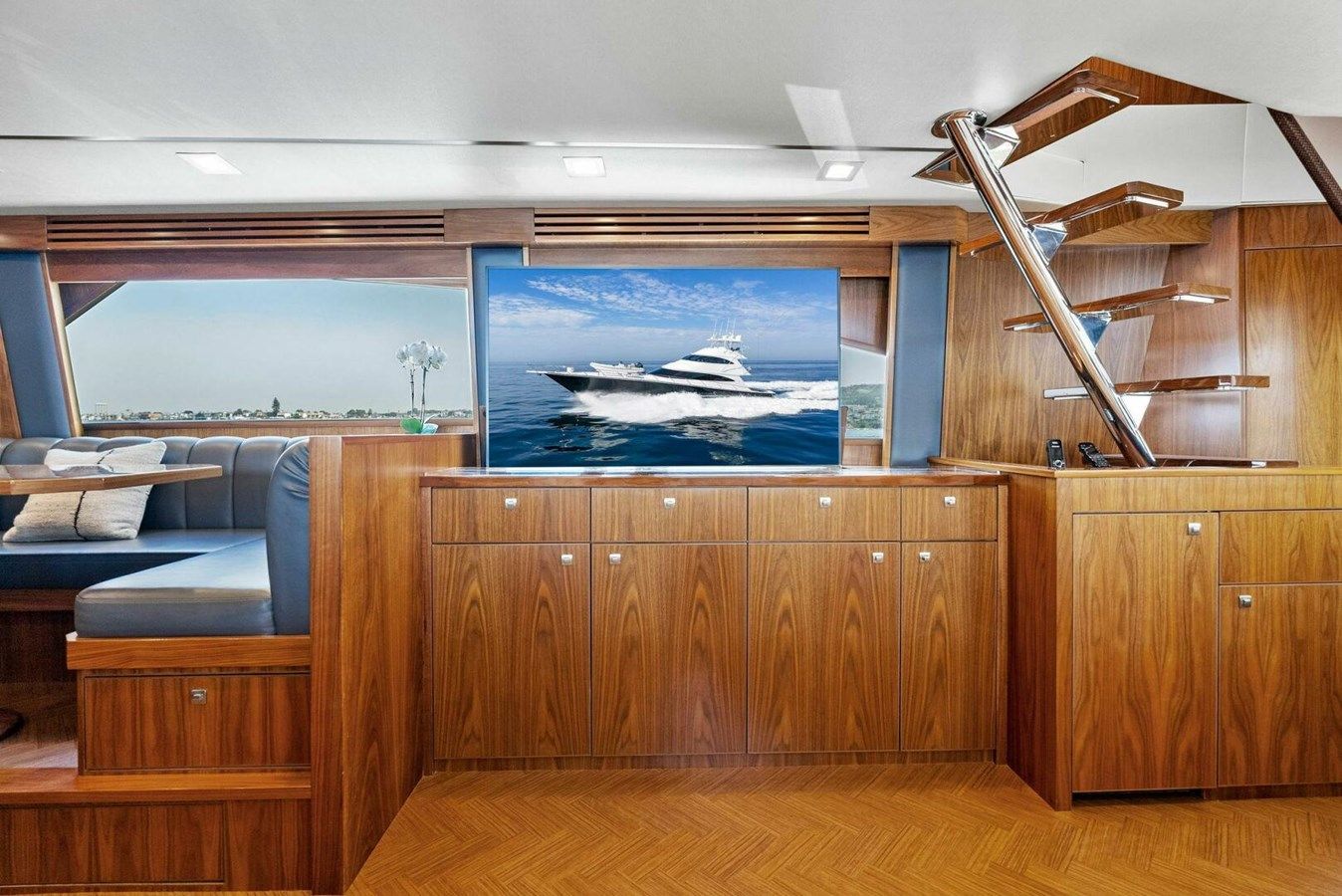 Стоимость яхты TEAM MAYHEM - VIKING