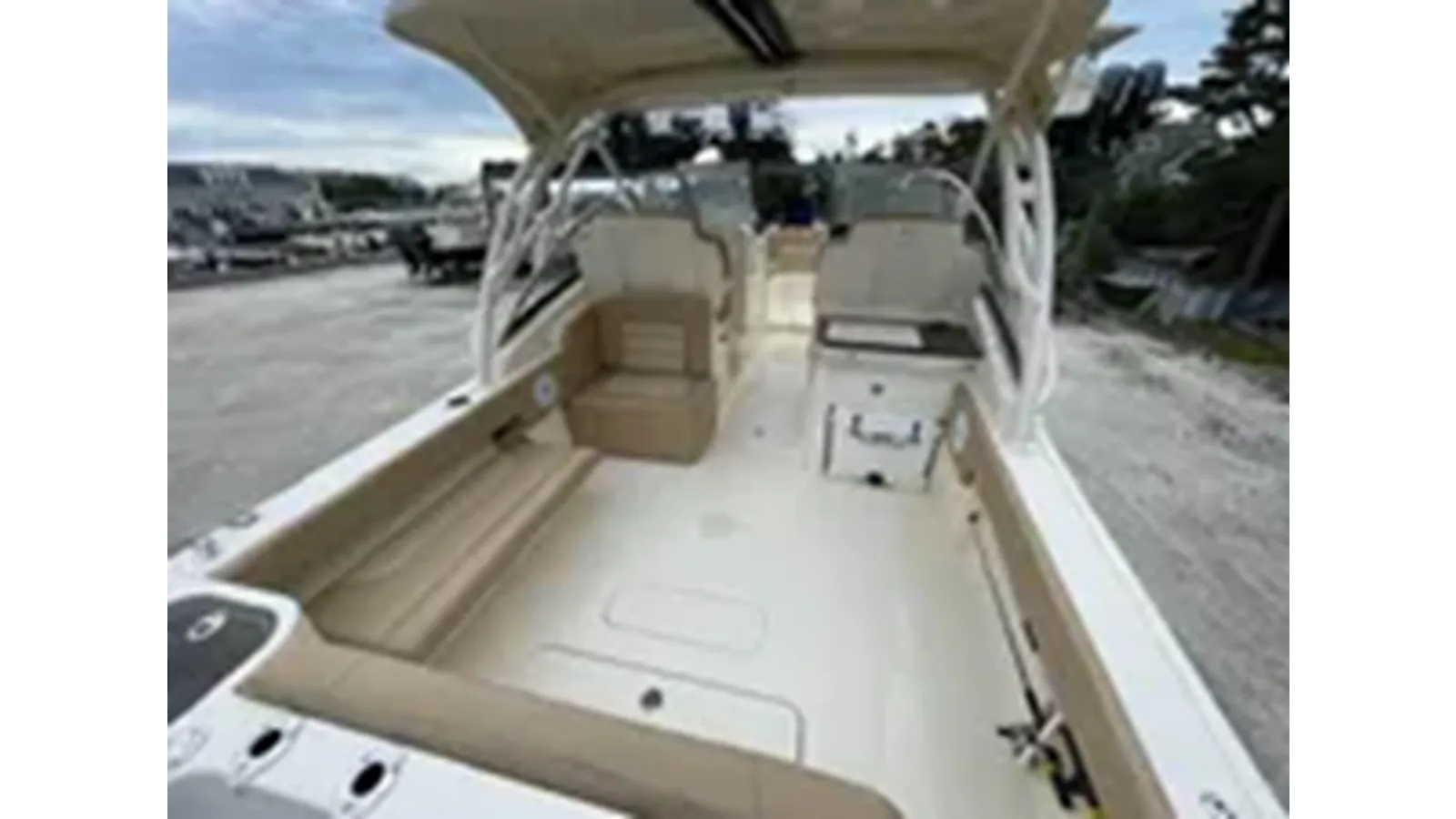 the best price on 2019 Scout 255 Dorado