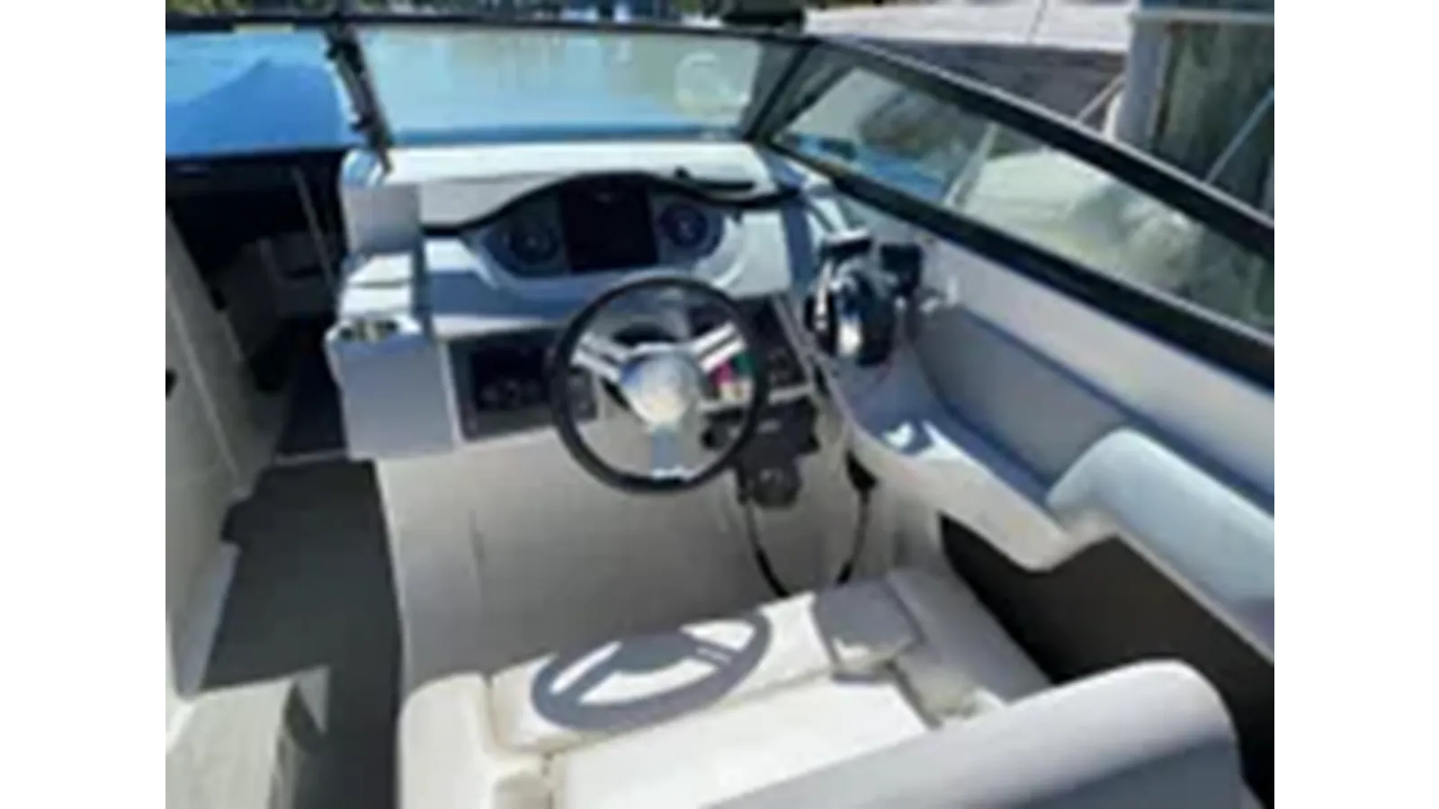 the best price on 2017 Sea Ray SDX 290 Outboard