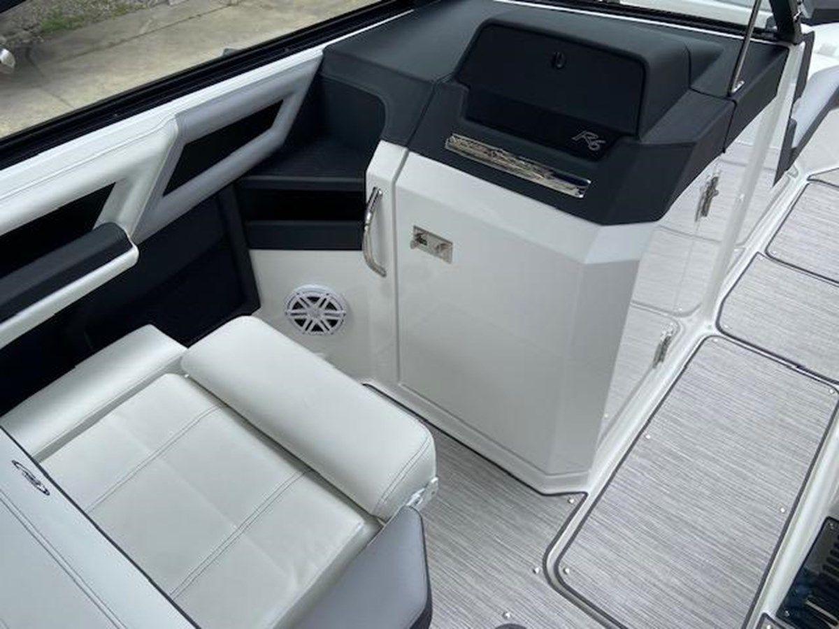 Buy a 2024 Cobalt R6 26 at Shestakov Yacht Sales