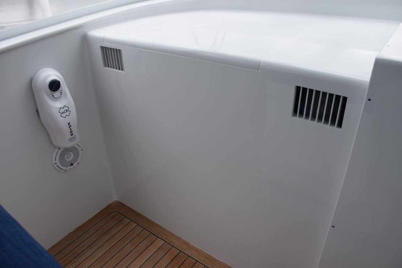 Лучшая цена на 43' Jim Smith 2017