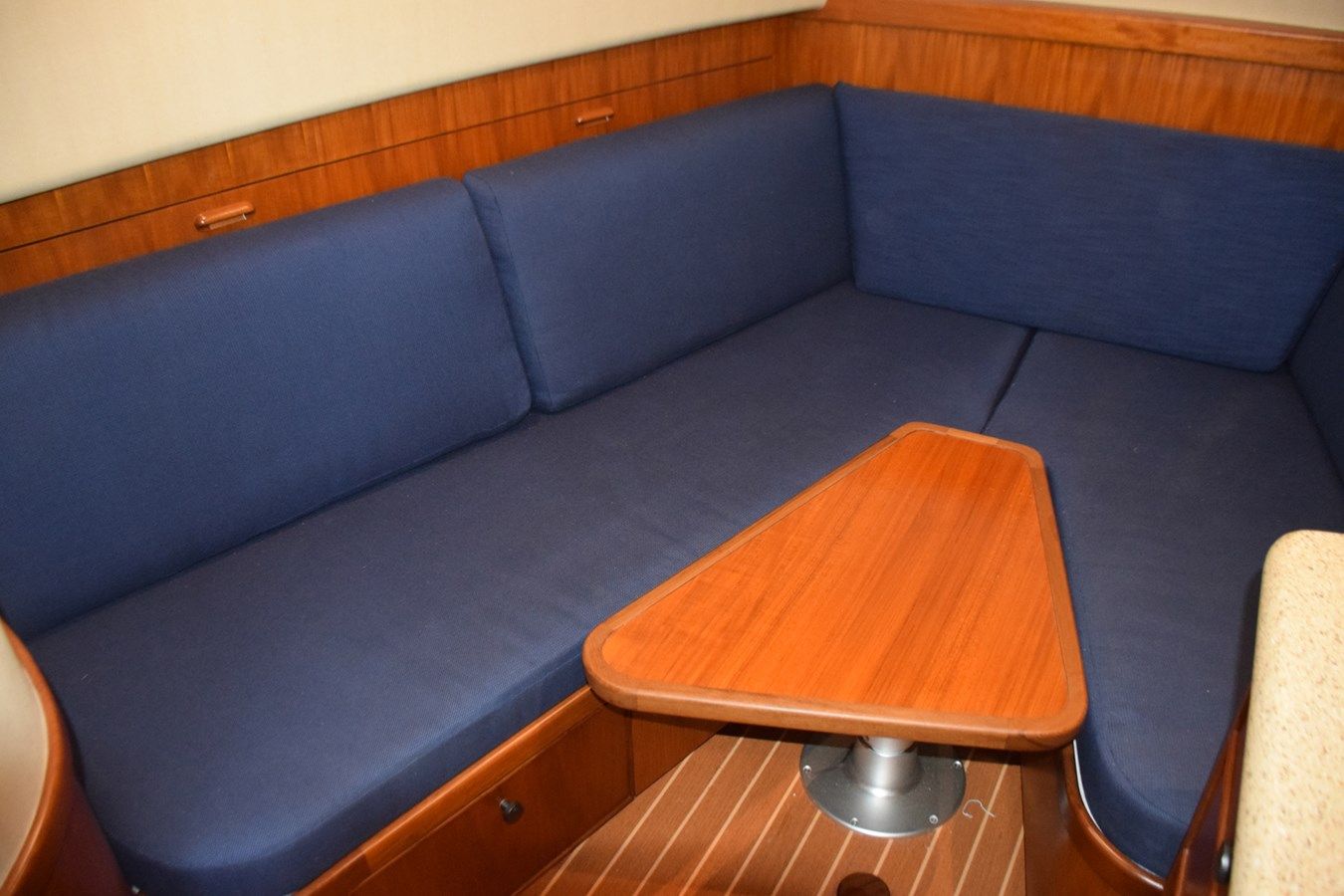 Лучшая цена на 43' Jim Smith - JIM SMITH