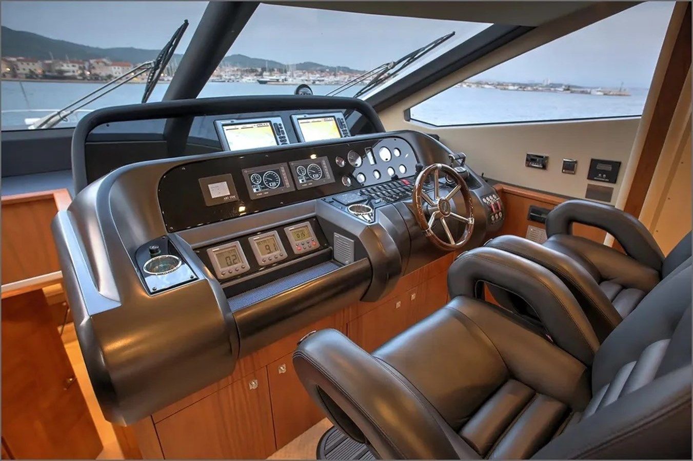 Buy a SUNSEEKER 80 80 at Shestakov Yacht Sales